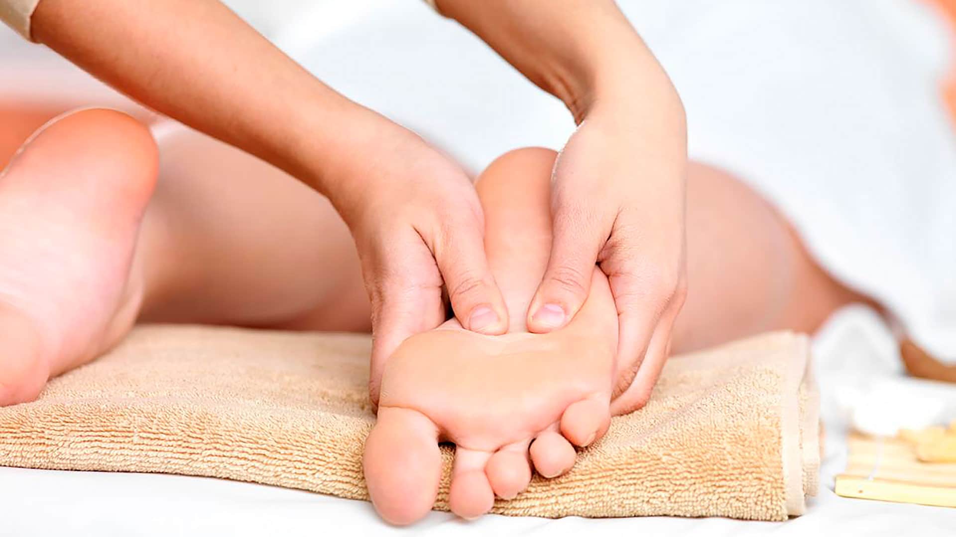 Массаж стоп